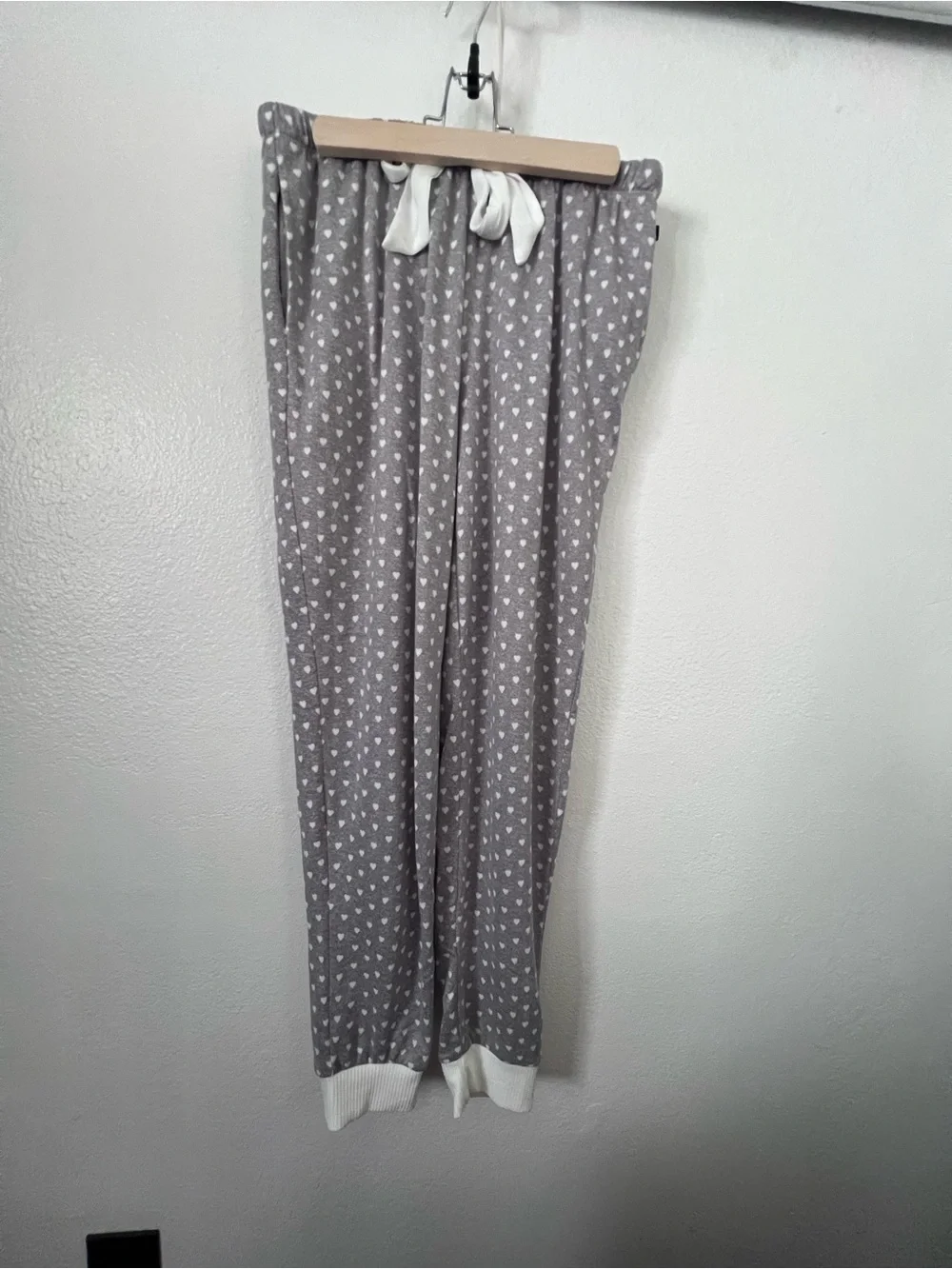 Kate Spade New York Grey and White Heart Print PJ Jogger Set Size M